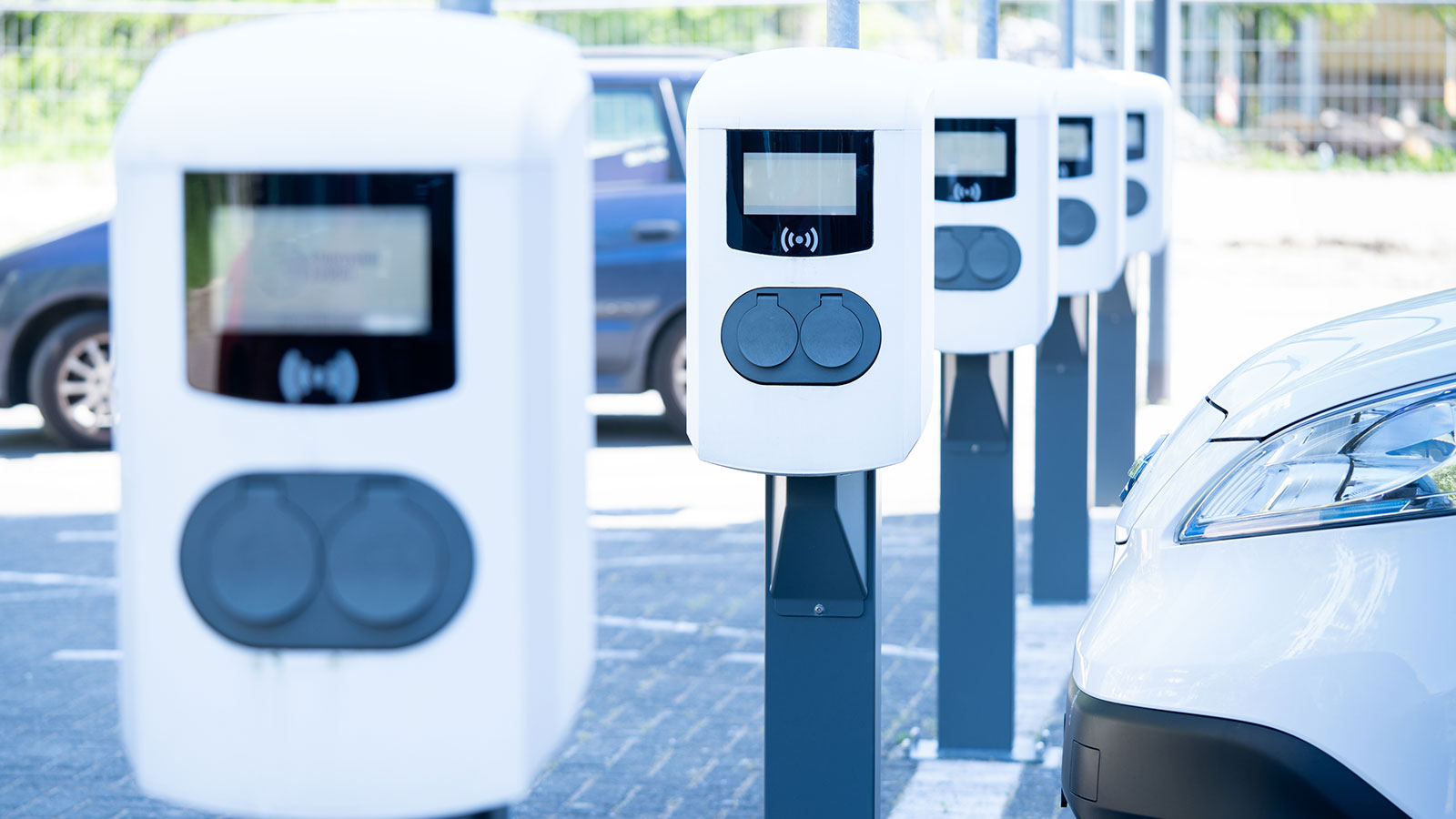 Up to 1,200V, 720kW Capability in China-made EV Charging Stations